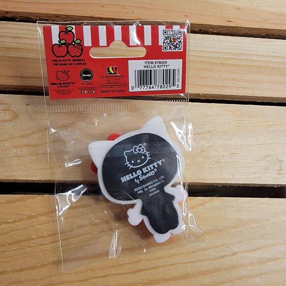 Hello Kitty Magnet 2.5" Tall - NIP - Picture 2 of 2